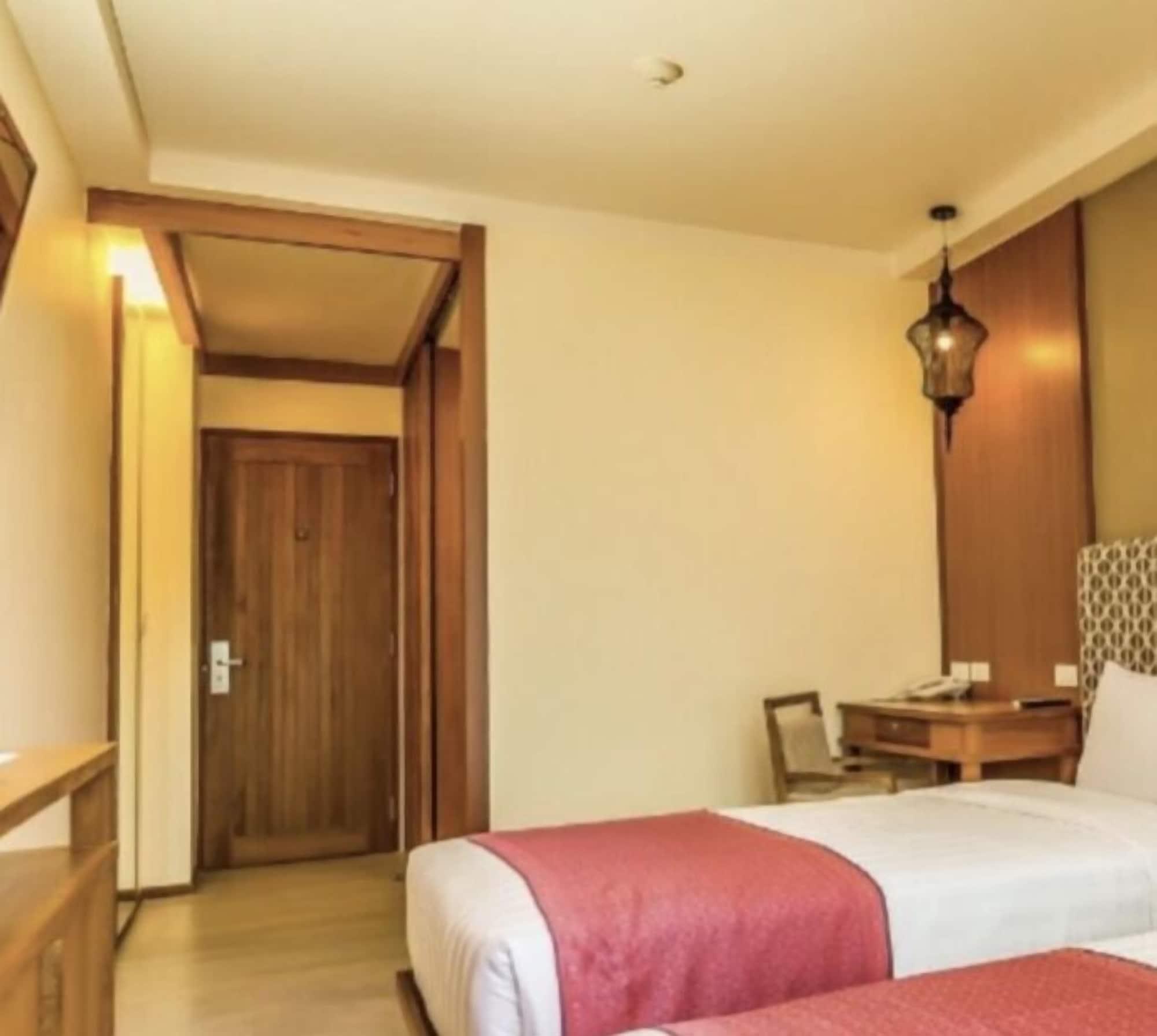 The Signature Hotel @ Thapae Chiang Mai Exterior photo